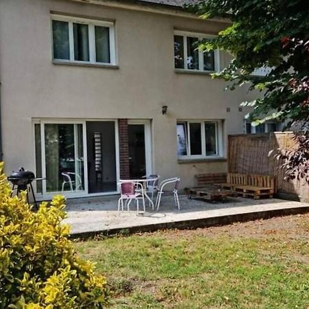 Maison Centre De Bellegarde Avec Jardin Et Terrasse Equipee D'Un Salon De Jardin Et D'Un Barbecue Cuisine Equipee 3 Chambres Avec 2 Lits Double 140X190 Et 2 Lits Simple Chauffage Poele A Granules Parking Gratuit Devant La Maison Bellegarde-du-Loiret Eksteriør bilde